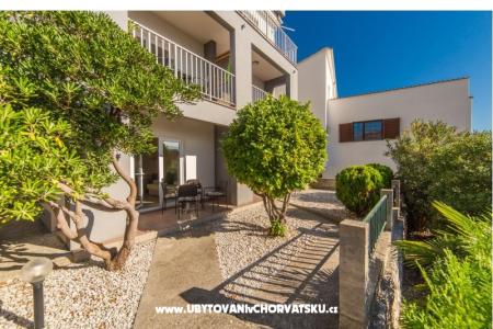 Color Apartmanok Miošić Gradac – Podaca Horvátország