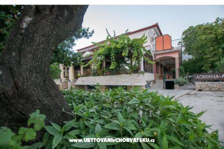 Apartmanok Adriana Starigrad Paklenica Horvátország