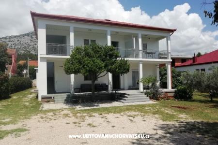Apartmanok Buco - Smiljana Starigrad Paklenica Horvátország