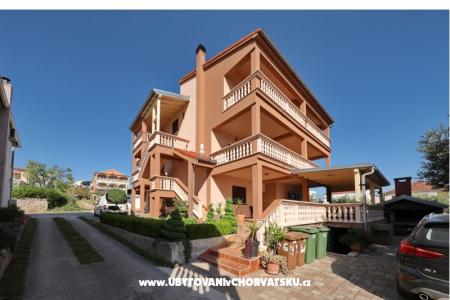 Apartmanok Martin Pakoštane Horvátország