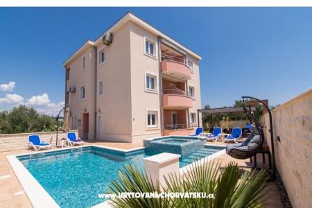Apartmanok Villa Peky Trogir Horvátország