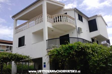 Apartmanok Grulović Vodice Horvátország